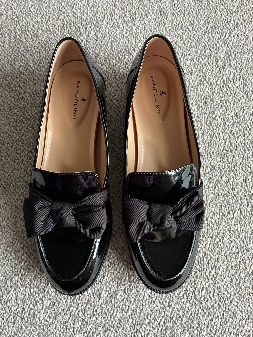 Bandolino BNLINDI03 Black Patent Bow Loafers Women's Size 9M Slip On Dress Shoes